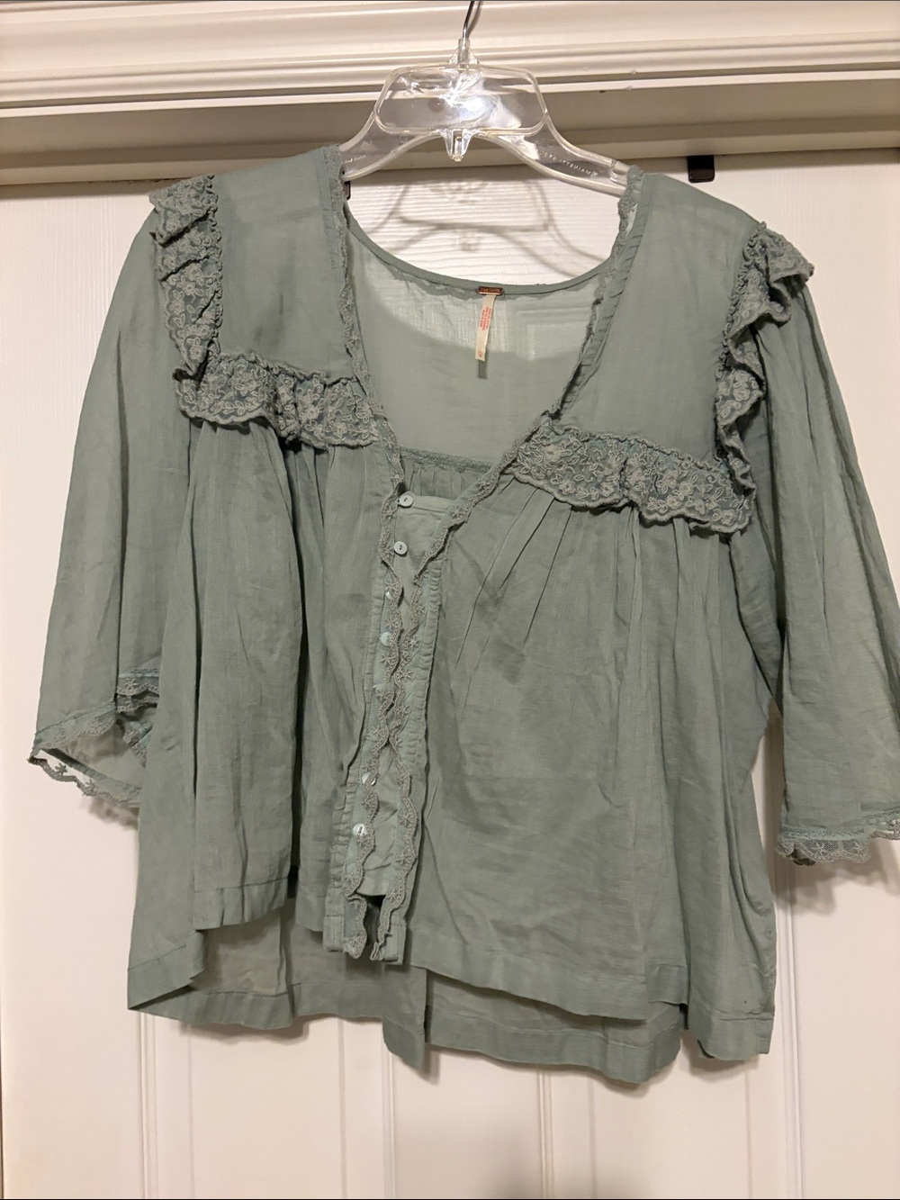 Free People sage green lace trim cotton voile top Sz L LN